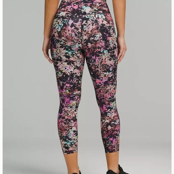 ⭐️HostPick⭐️Lululemon Leggings - Picture 4 of 6